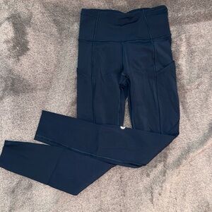 Lululemon Fast & Free 7/8 Tight II *Nulux 25" size 2 true navy